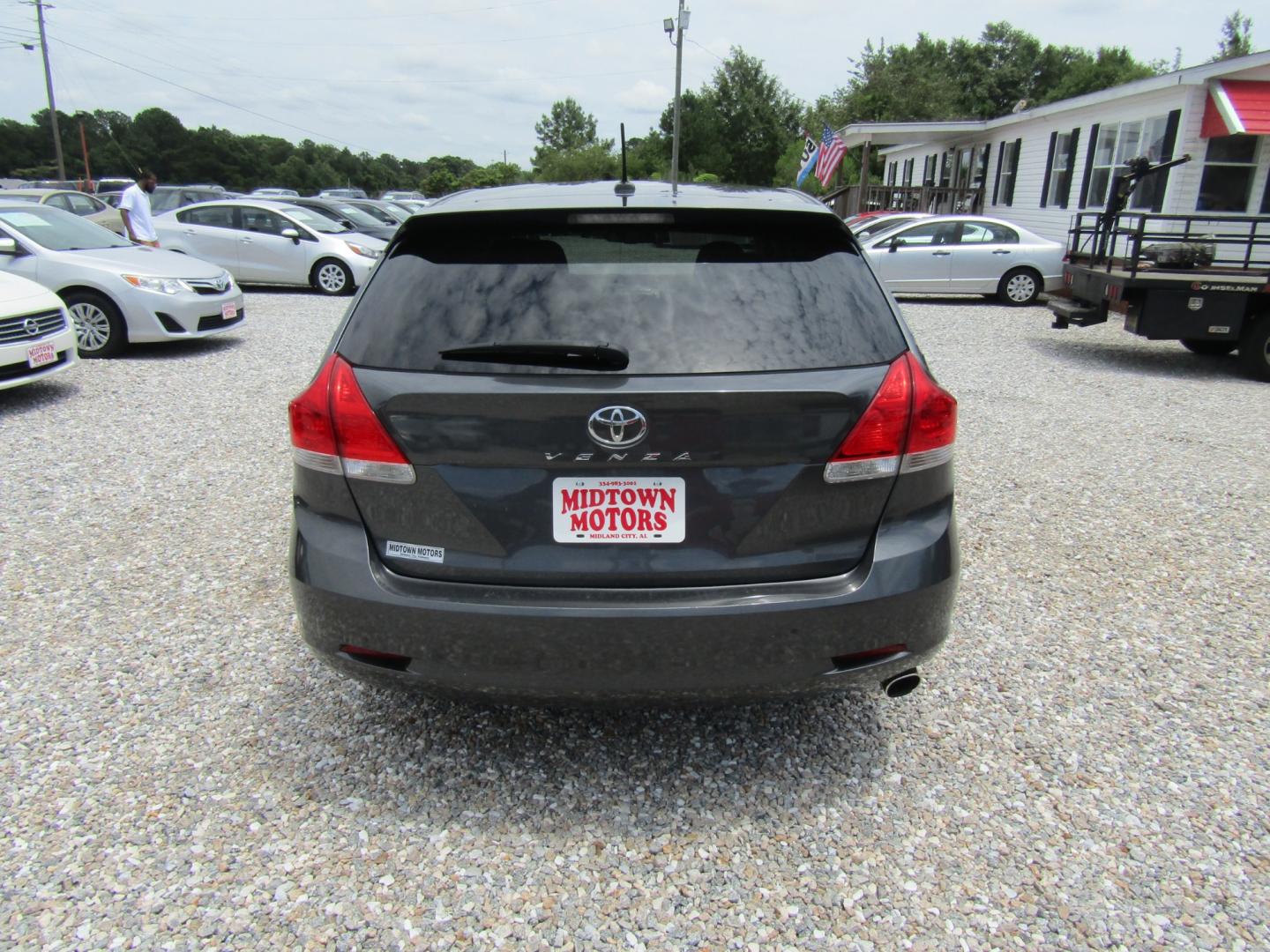 2011 Gray /Gray Toyota Venza FWD I4 (4T3ZA3BB7BU) with an 2.7L L4 DOHC 16V engine, Automatic transmission, located at 15016 S Hwy 231, Midland City, AL, 36350, (334) 983-3001, 31.306210, -85.495277 - Photo#6